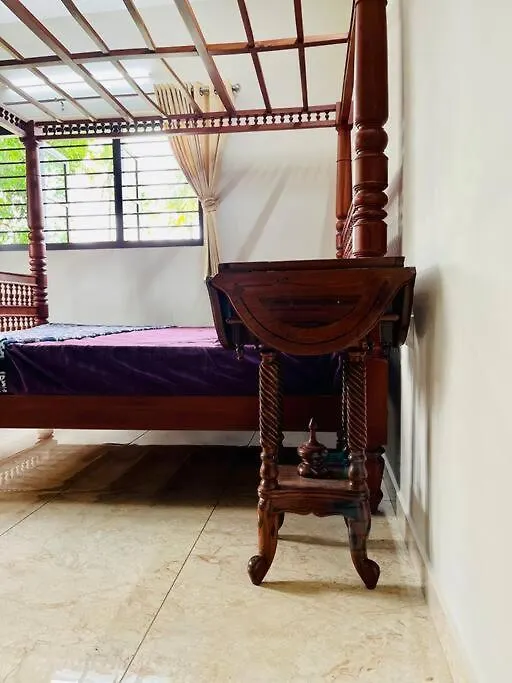 Haven Stay Manor Kotamangalam Villa